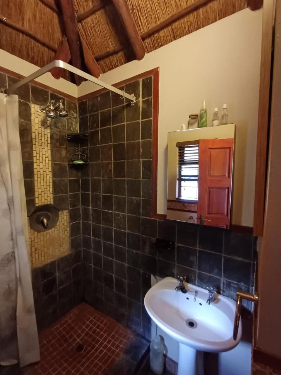 Adorable Unique Guest House - African Bush Feel Kalkheuvel المظهر الخارجي الصورة